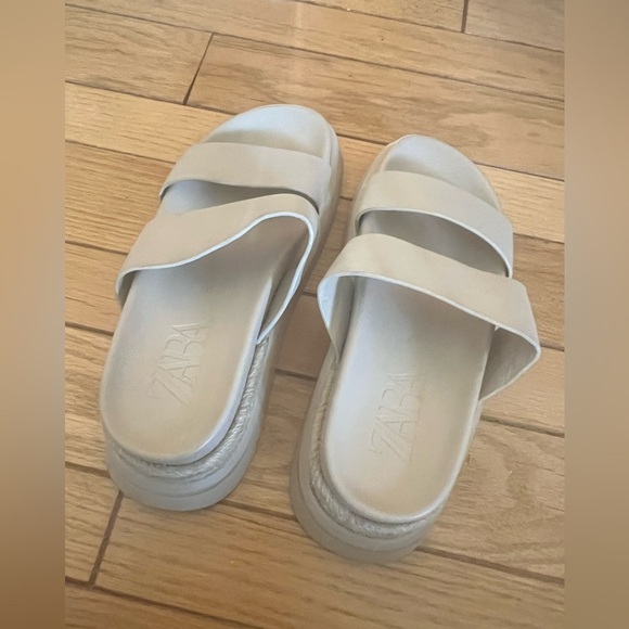 Zara - Slide Sandals - Picture 3 of 7